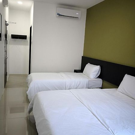 Comfort Inn Sibu Esterno foto